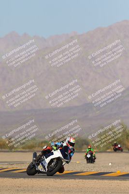 media/Dec-09-2023-SoCal Trackdays (Sat) [[76a8ac2686]]/Turn 4 Set 1 (1120am)/